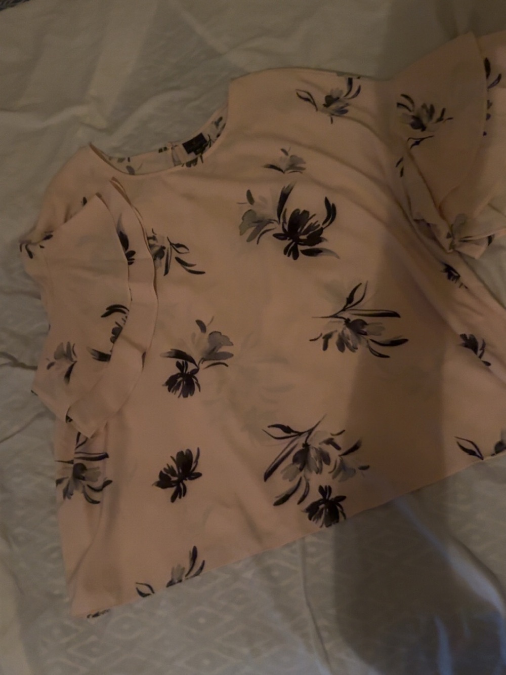 Plus Floral Top - Picture 4 of 6